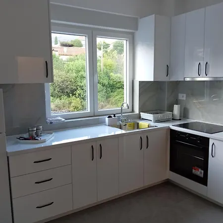 Teodora 2 * טרביניה