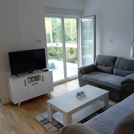 Teodora 2 *